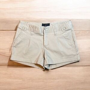 Banana Republic 3" Mid Rise Khaki Short Size 4P